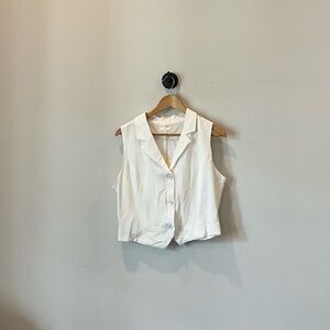 Classic Sleeveless Button-Down Vest Top - White